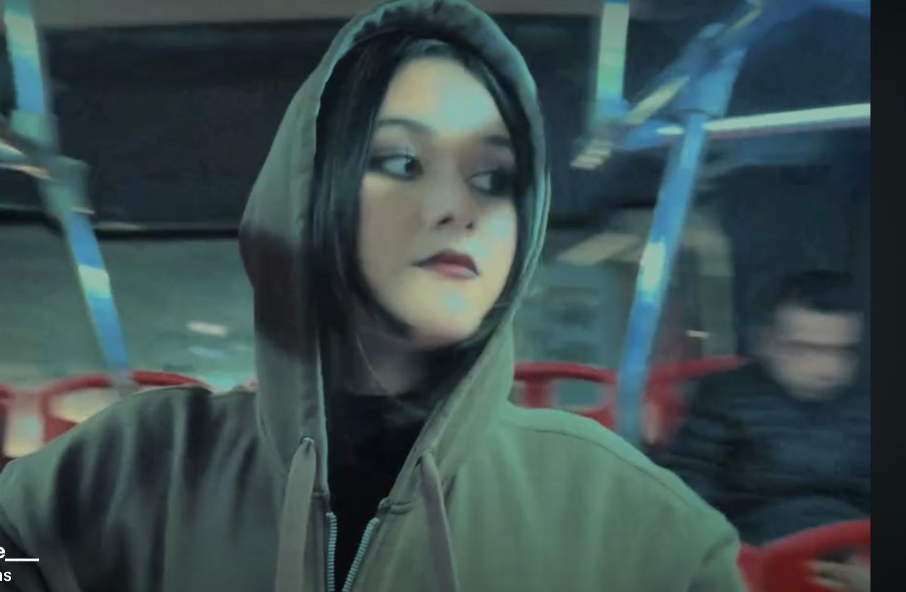 ALEJATE, still de producción 3 de 12.