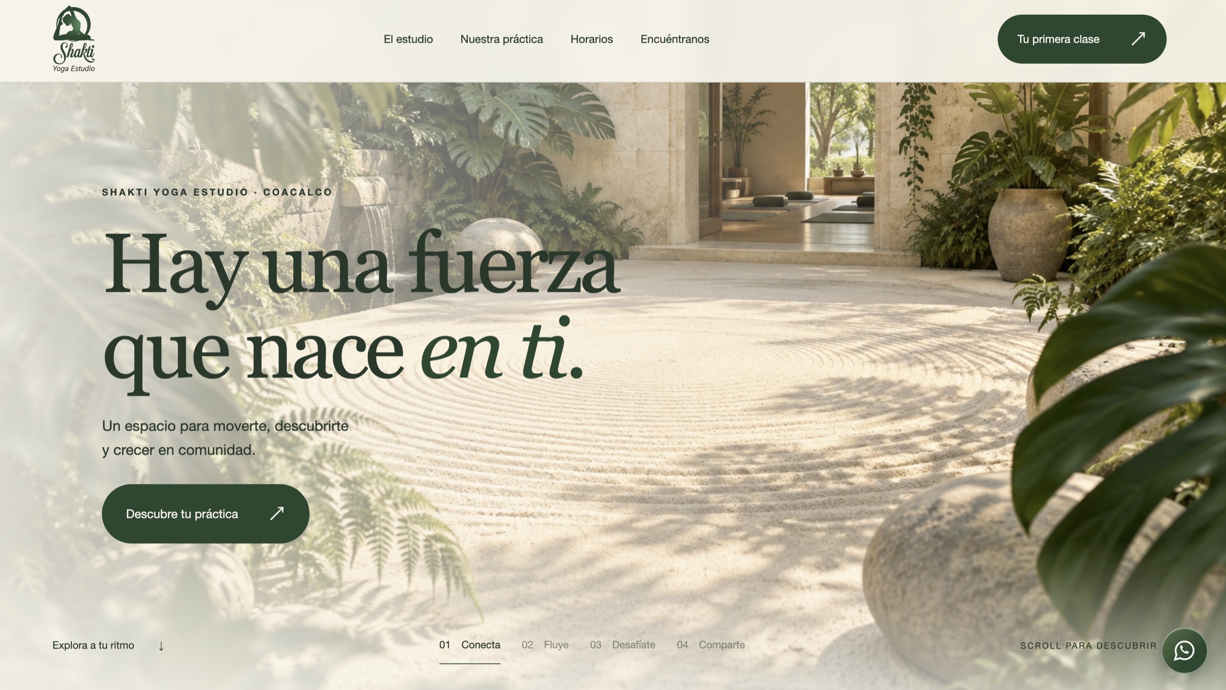 Portada del sitio de Shakti Yoga Estudio con navegación, llamado a primera clase y recorrido por escenas.